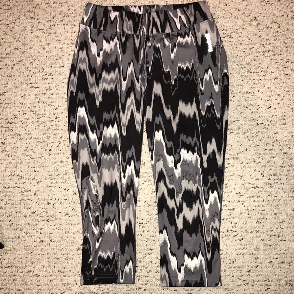 Patterned capri sport legging!